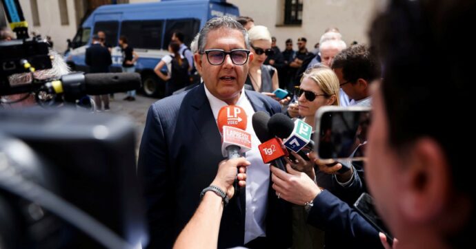 Toti temeva l’ascolto e al bar imboscava i telefoni