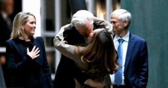 Copertina di Assange è libero, ma deve archiviare il suo Wikileaks