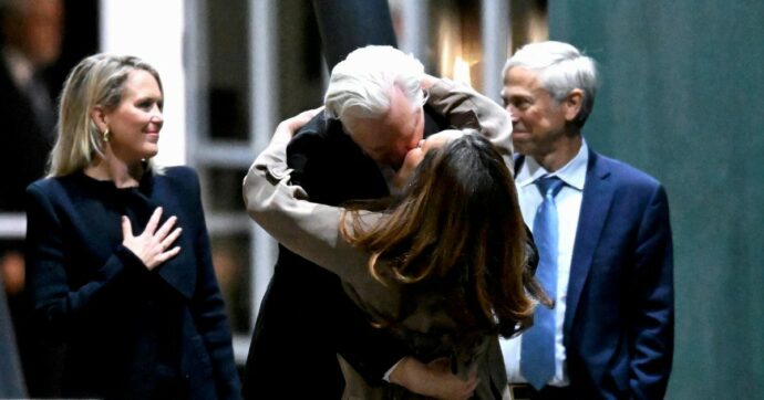 Assange è libero, ma deve archiviare il suo Wikileaks