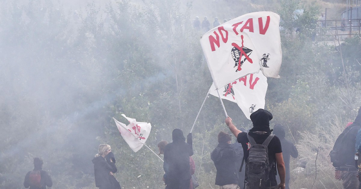 No Tav, lo Stato presenta il conto: cartelle da migliaia di euro ai militanti del maxi processo No Tav, lo Stato presenta il conto: cartelle da migliaia di euro ai militanti del maxi processo