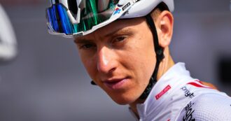 Copertina di Tour de France 2024, Pogacar spiazza tutti: “Ho avuto il Covid, mi sono ammalato 10 giorni fa”