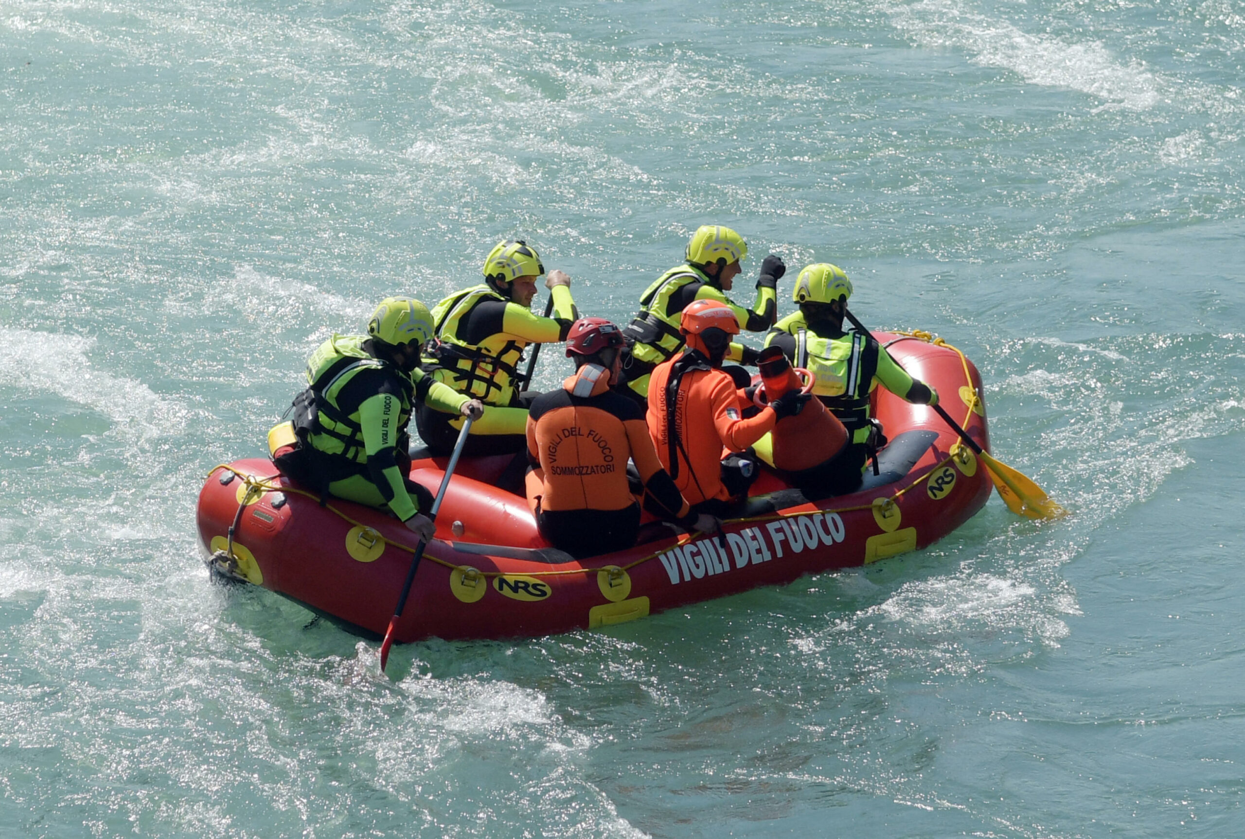 Cade in acqua dal catamarano e resta incastrata nell’elica: 17enne morta al primo giorno di lavoro a Venezia Cade in acqua dal catamarano e resta incastrata nell’elica: 17enne morta al primo giorno di lavoro a Venezia