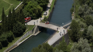 Copertina di Morti sul lavoro: tre incidenti in un giorno. A Vaprio d’Adda disperso un operaio di 58 anni e a Canicattì morto un 21enne