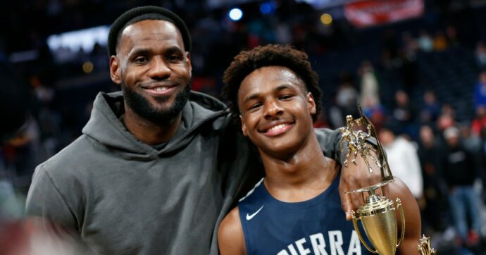 Draft Nba 2024, il 19enne Bronny James raggiunge papà LeBron ai Lakers: un copione già scritto che però entra nella storia