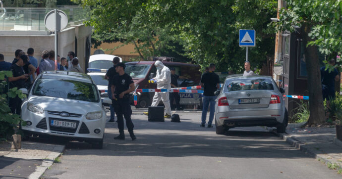 Belgrado, 25enne convertito all’Islam ferisce un poliziotto all’ambasciata israeliana: ucciso. Il premier: “Odioso atto terroristico”