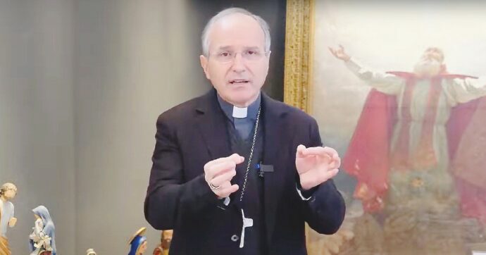 Violenza su un 14enne: prescritto, ritorna parroco