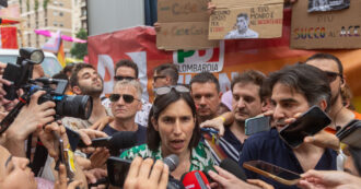 Copertina di Pride Milano, la denuncia di quattro cronisti: “Palpeggiati vicino al carro del Pd”. Il partito: “Condanniamo, nulla a che fare con noi”