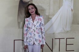 Copertina di E’ morta Maria Rosaria Omaggio: l’attrice che interpretò Oriana Fallaci si è spenta dopo una lunga malattia