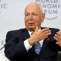 Copertina di Klaus Schwab, fondatore del World Economic Forum, lascia dopo 55 anni. Nel 2024 le accuse di molestie e mobbing
