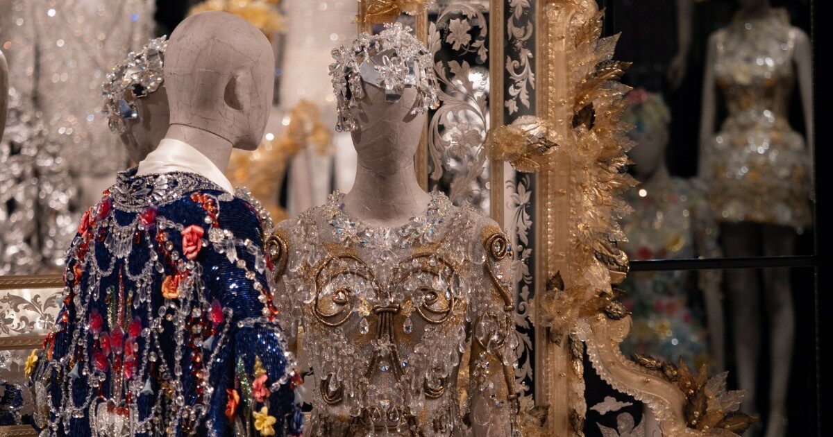 La mostra di Dolce e Gabbana a Palazzo Reale, il luogo giusto per celebrare bellezza e artigianalità
