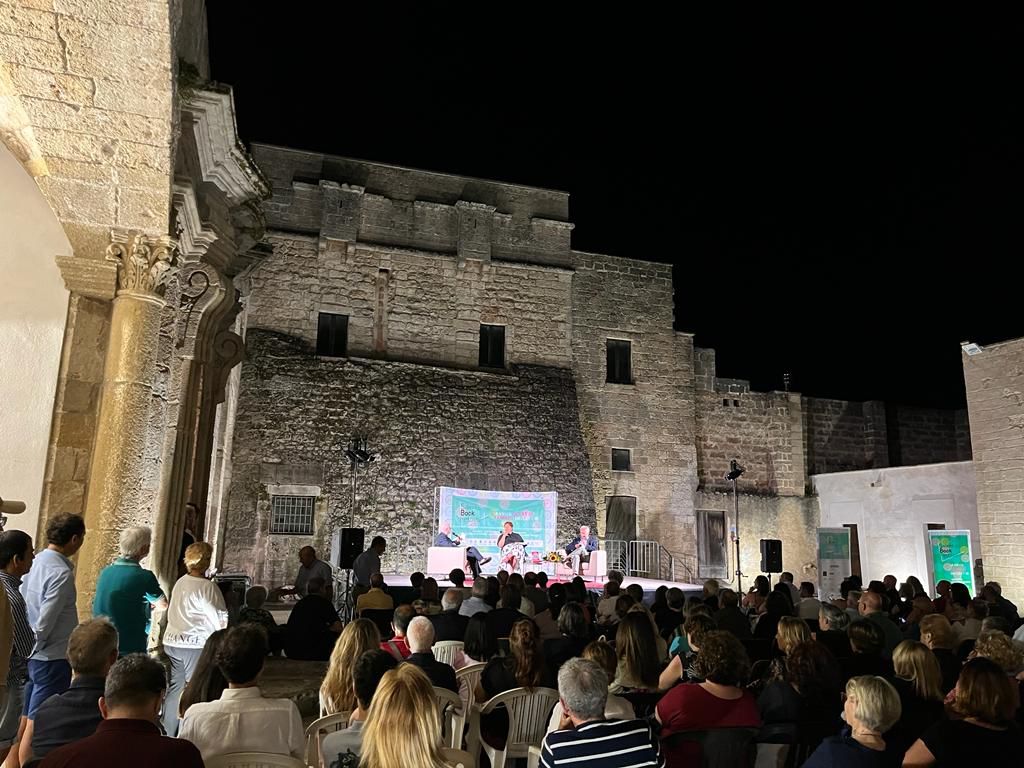 Salento Book Festival 2024, torna la rassegna dedicata alla “movida dei lettori”: da Gino Cecchettin a Selvaggia Lucarelli e Serena Bortone, tutti gli ospiti in programma