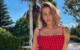 Copertina di “Influencer da milioni di follower che non sanno nemmeno l’italiano. Stiamo toccando il fondo, raggiungendo livelli assurdi”: a chi si riferisce Karina Cascella?
