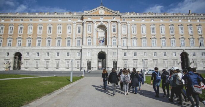 Operaio muore alla Reggia, la festa della birra va avanti