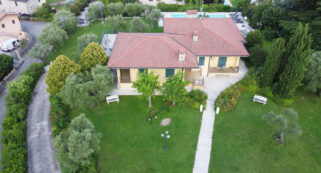 Copertina di Giacomo Bozzoli latitante dopo la conferma dell’ergastolo: “E’ fuggito all’estero con la sua Maserati insieme alla compagna e al figlio”