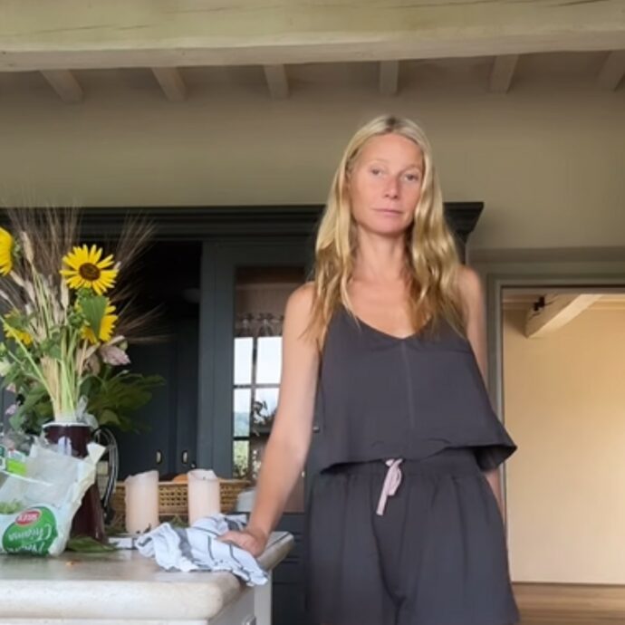 Gwyneth Paltrow parla italiano e cucina il tipico pane umbro (ma la pancetta…): ecco il posto dove ama trascorrere le vacanze l’attrice