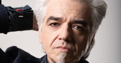 Copertina di Sanremo 2026, scoppia il primo “giallo”: Morgan non sarà più sul palco con Chiello durante la serata della cover. Il cantautore specifica: “Sarò dietro le quinte”