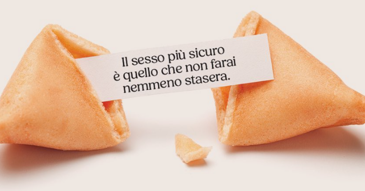 “Con i ‘biscotti della fortuna cattivi’ pago spese e bollette. Che frasi leggerete? Per esempio ‘non estinguerai il mutuo, sarà lui a estinguere te”: la storia di Diego Aroldi