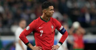 Copertina di Condivide sui social la frequenza cardiaca durante Portogallo-Slovenia: Cristiano Ronaldo accusato di ambush marketing