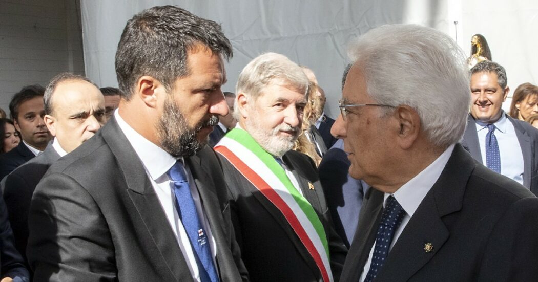 Salvini, polemica con Mattarella: “Assolutismo della maggioranza? Il suo richiamo non c’entra con l’Italia. Qui c’è dittatura delle minoranze”