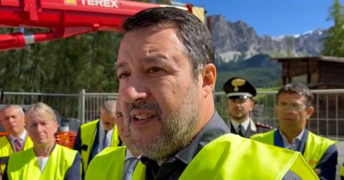 “Non faccio filosofia, ma politica”, le parole di Salvini in risposta all’intervento di Mattarella sulla democrazia