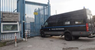 Copertina di Rivolta nel carcere di Sollicciano: appiccato anche un incendio. Poche ore prima il suicidio di un detenuto di 20 anni