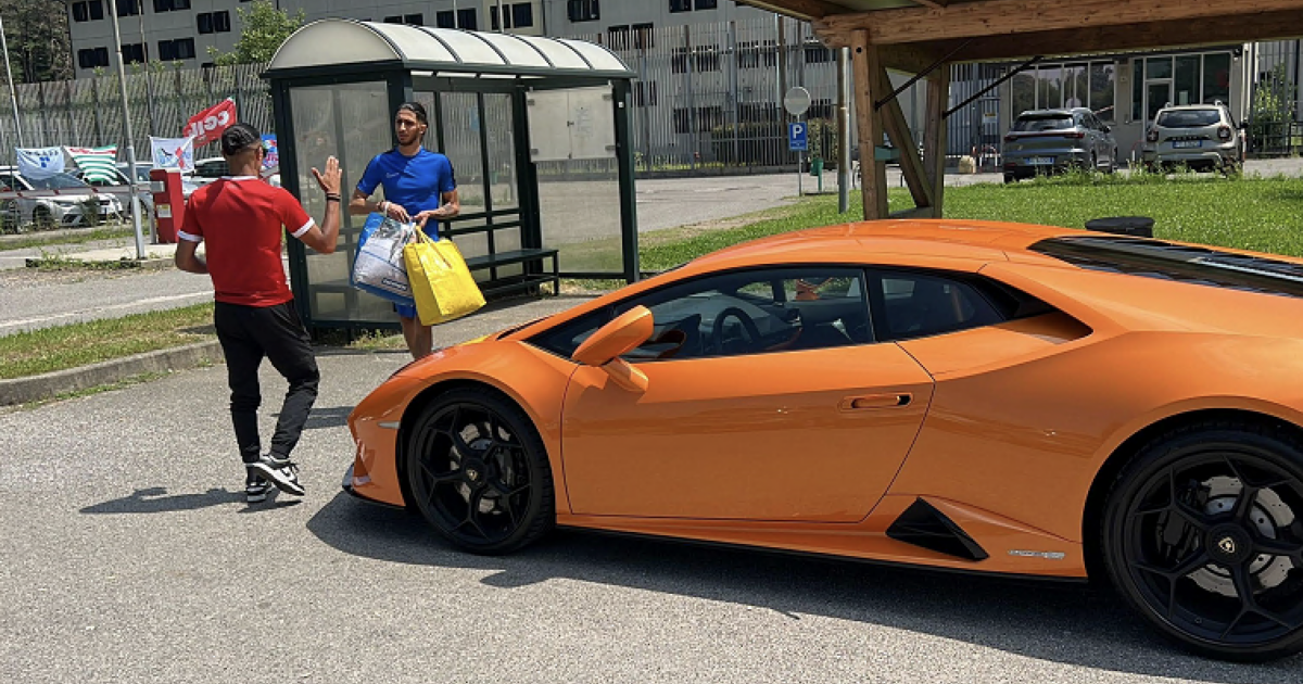 “La legge italiana non funziona un ca**o”: Baby Gang esce dal carcere e sfreccia via in Lamborghini