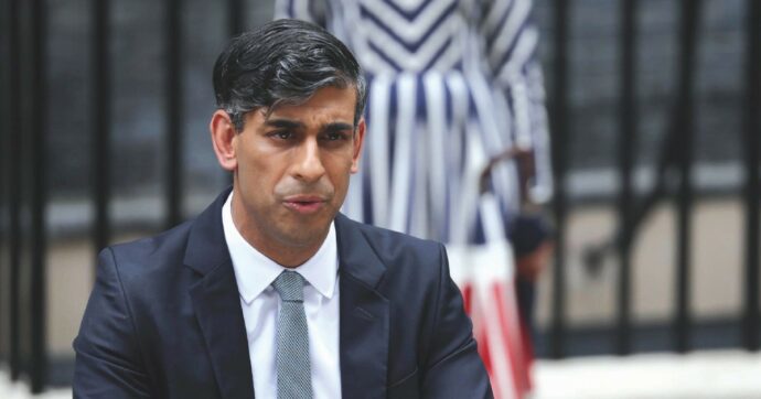 Valanga sul crollo dei Tories, bene pure Farage e Sinn Fein