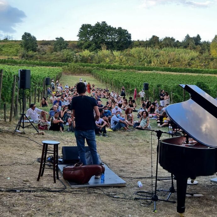 Suoni controvento 2024 con Silvestri, Mr. Rain, Massini, Di Paolo: concerti e passeggiate nella natura senza sconvolgere gli ecosistemi