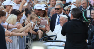 Copertina di Il Papa: “La democrazia non è in buona salute, corruzione ed esclusione sociale limitano la partecipazione. La Costituzione una bussola”