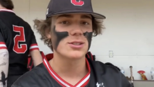 Copertina di “I suoi amici hanno tentato disperatamente di salvarlo”: Jesse Hamric muore folgorato a 18 anni dopo un tuffo nel lago