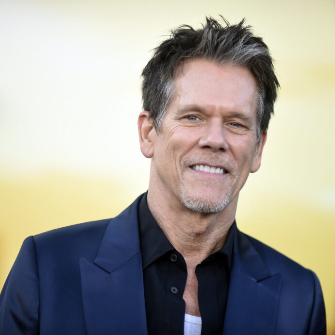 “Essere una persona comune fa schifo, nessuno mi diceva ‘Ti adoro’. Voglio tornare ad essere famoso”: lo sfogo di Kevin Bacon