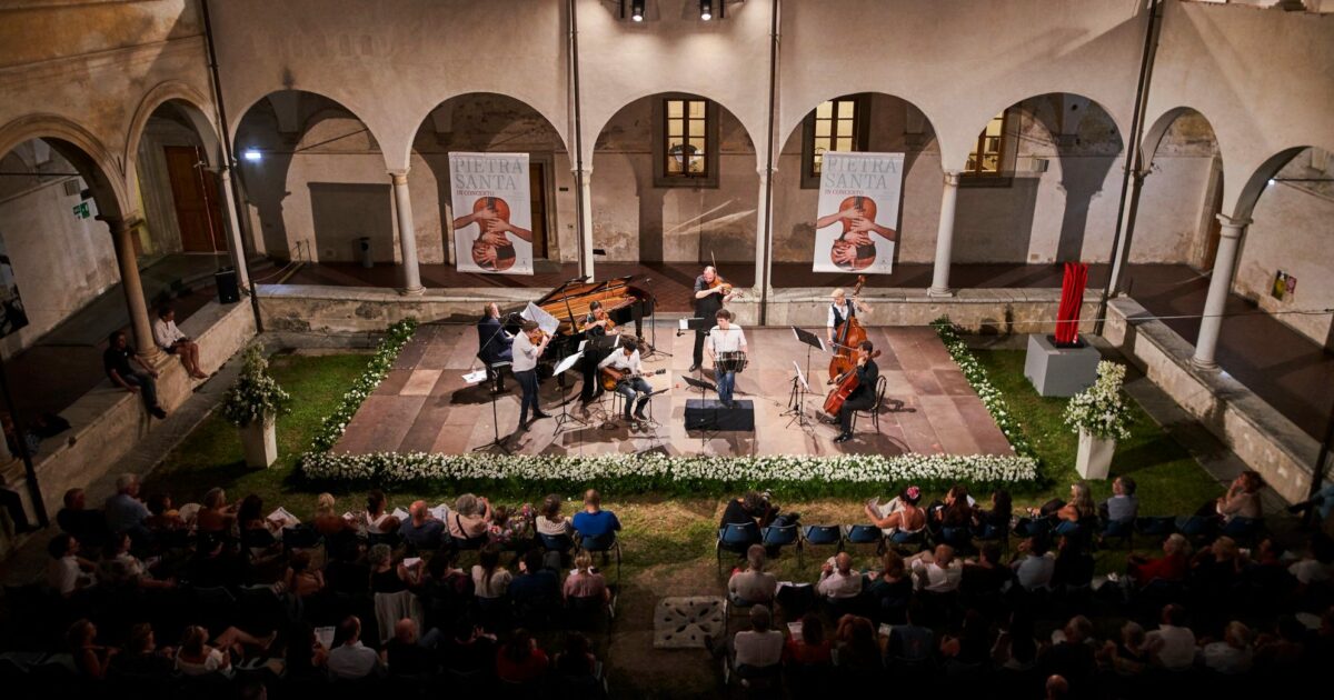 “Pietrasanta in Concerto”, quando la musica incontra l’arte nel cuore della Versilia: ecco tutti gli appuntamenti in programma