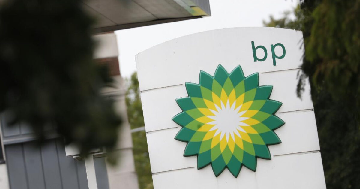 British petroleum licenzia 4.700 dipendenti nel mondo (il 5% del totale) e lascia a casa 3mila contrattisti per ridurre i costi