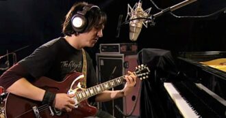 Copertina di Un coltello nel cuore. Elliott Smith, l’amico fragile