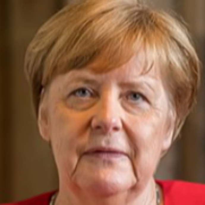 Angela Merkel come Jessica Fletcher: l’ex cancelliera diventa detective nella serie tedesca in arrivo su RaiDue