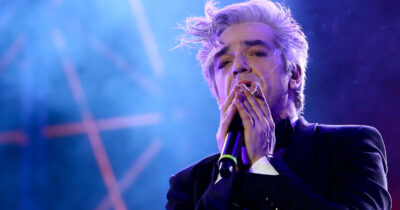 Copertina di Morgan rischia 9 mesi di carcere per gli insulti ai poliziotti durante lo sfratto, lui si difende: “Ho reagito con rabbia e dolore, era un momento difficile”