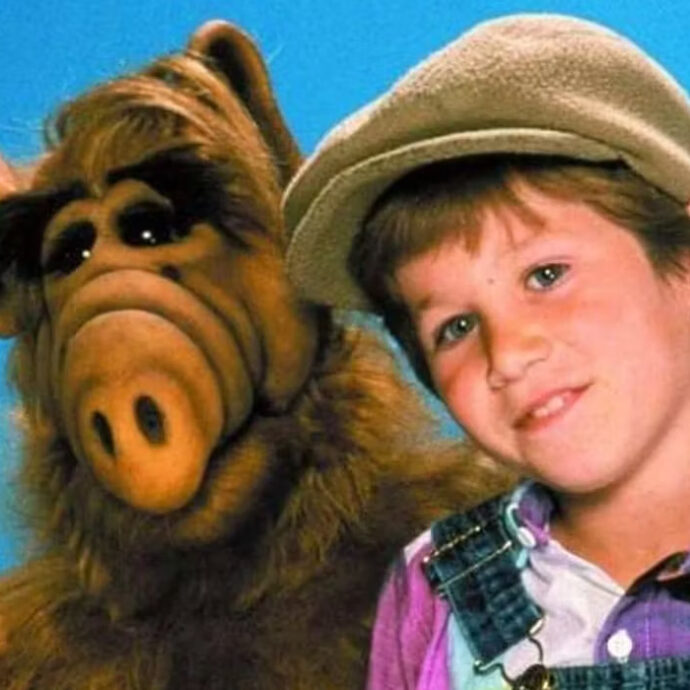 È morto Benji Gregory, ex baby star della sitcom cult “Alf” degli Anni 80: “È stata una fine tragica con il suo cane, una macabra scoperta”