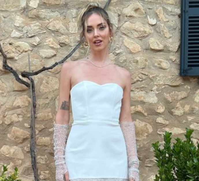 Chiara Ferragni, l’hotel che la ospita travolto dalle critiche: lo staff blocca i commenti. Ecco cosa è accaduto