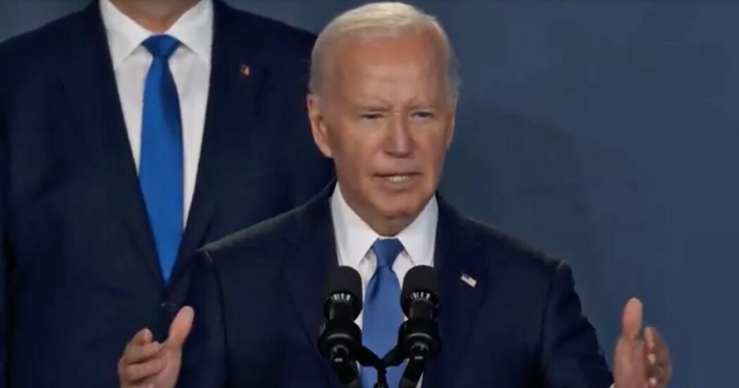 Il lapsus di Biden alla conferenza stampa: Zelensky viene presentato come “Putin”