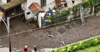 Copertina di Como, esonda roggia a Caslino d’Erba: un fiume di fango raggiunge le abitazioni. Il video dal drone