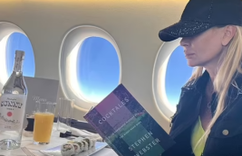 Copertina di “Ho organizzato una vacanza da 10 milioni di euro per una famiglia e trovato un diamante da 300 milioni per un compleanno, vi racconto il mio lavoro”: la storia di Deborah Duquesne