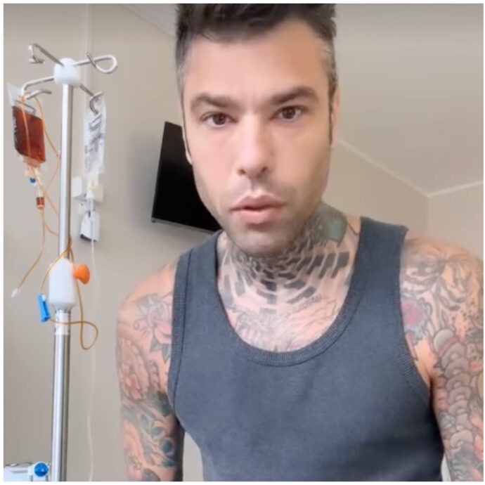 “Articoli di fantascienza su di me parlano di abuso di alcol e droghe, chiarisco. Devono valutare se posso fare dj set questa estate”: Fedez parla dall’ospedale