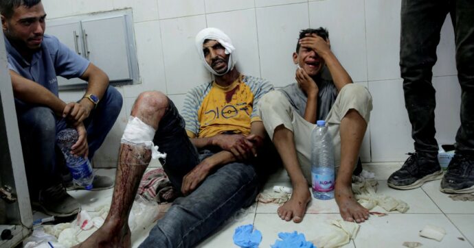 Gaza, morti in un raid israeliano 4 operatori umanitari. E sui negoziati Bibi alza la posta