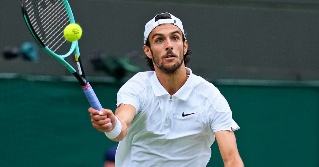 Wimbledon, Lorenzo Musetti contro Novak Djokovic: la semifinale in diretta | Risultato live