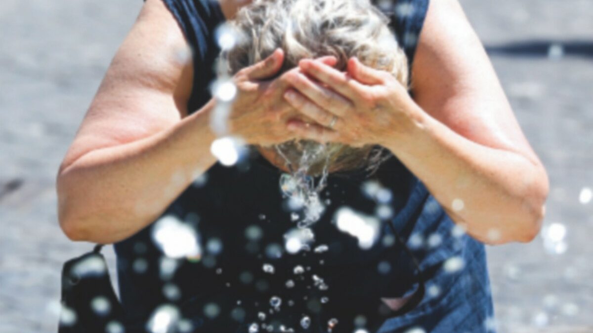 caldo record in europa 50mila morti nell8217estate 2026 due su tre per colpa del cambiamento climatico napoli 232 la citt224 pi249 colpita da Ilfattoquotidiano.it caldo record in europa 50mila morti nell8217estate 2026 due su tre per colpa del cambiamento climatico napoli 232 la citt224 pi249 colpita