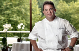 Copertina di “Ho lavorato e non mi hanno mai pagato, nemmeno un euro. Mi sono portato persino i piatti e la griglia”: lo chef più stellato di Spagna lascia El Club Allard di Madrid