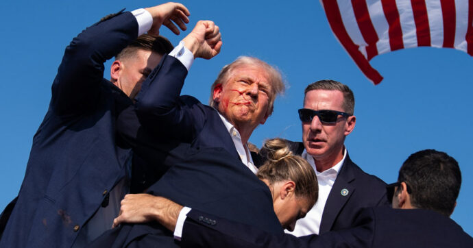 Copertina di Trump è salvo per un pelo. Tutti i misteri del cecchino  