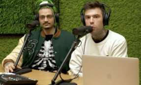 Copertina di “La nomea di Fedez? È peggio di quanto dovrebbe. E non è il classico imprenditore che delega ogni cosa”: MrMarra parla dell’amico rapper