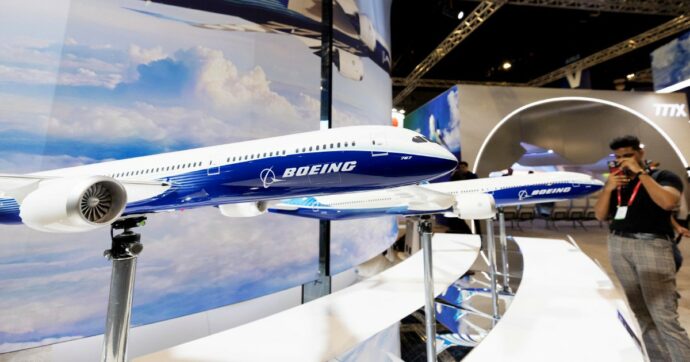 Copertina di Boeing, 346 morti per risparmiare: una storia capitalista