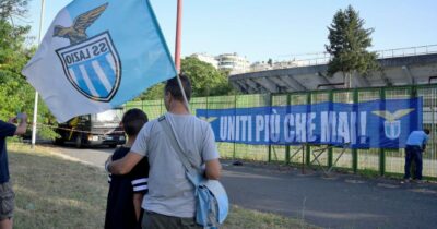 Copertina di “Hai il cappello e la maglia della Lazio, non entri”: negato a bimba di 11 anni l’ingresso in un ristorante di Pescara